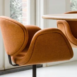 Artifort Little Tulip Eetkamerstoel