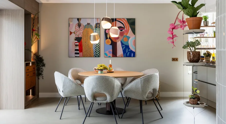 Bree's New World Steely Eettafel