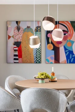 Bree's New World Steely Eettafel