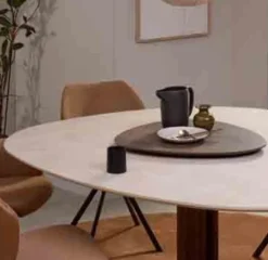 Bree's New World Steely Eettafel