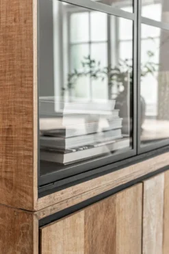 DTP Home Metropole Vitrinekast
