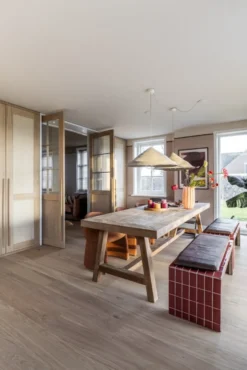 DTP Home Monastery Eettafel