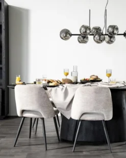 Eleonora Aron Zwart Eettafel
