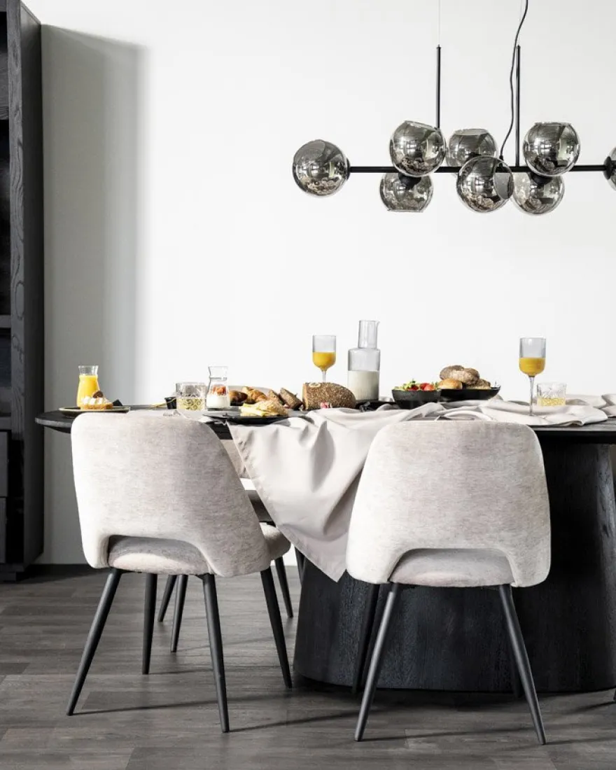 Eleonora Aron Zwart Eettafel