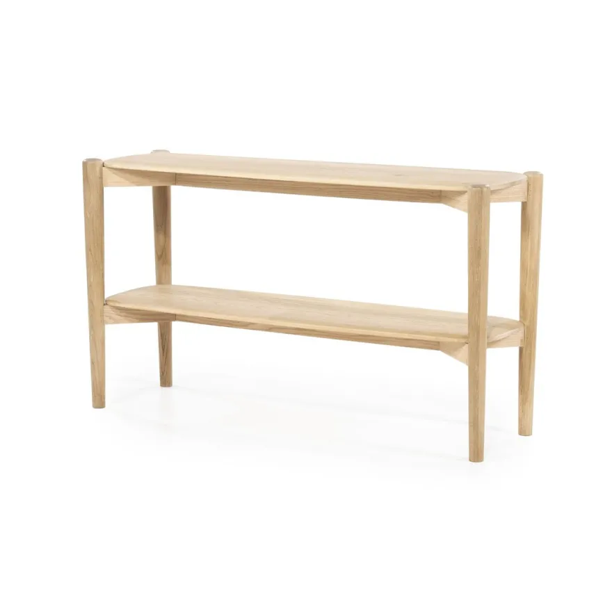 Eleonora Selbu Dressoir