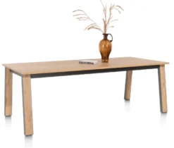 Henders en Hazel Delmonte Eettafel