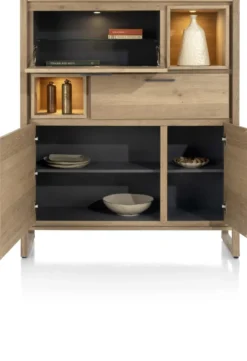 Henders en Hazel Nystead Highboard