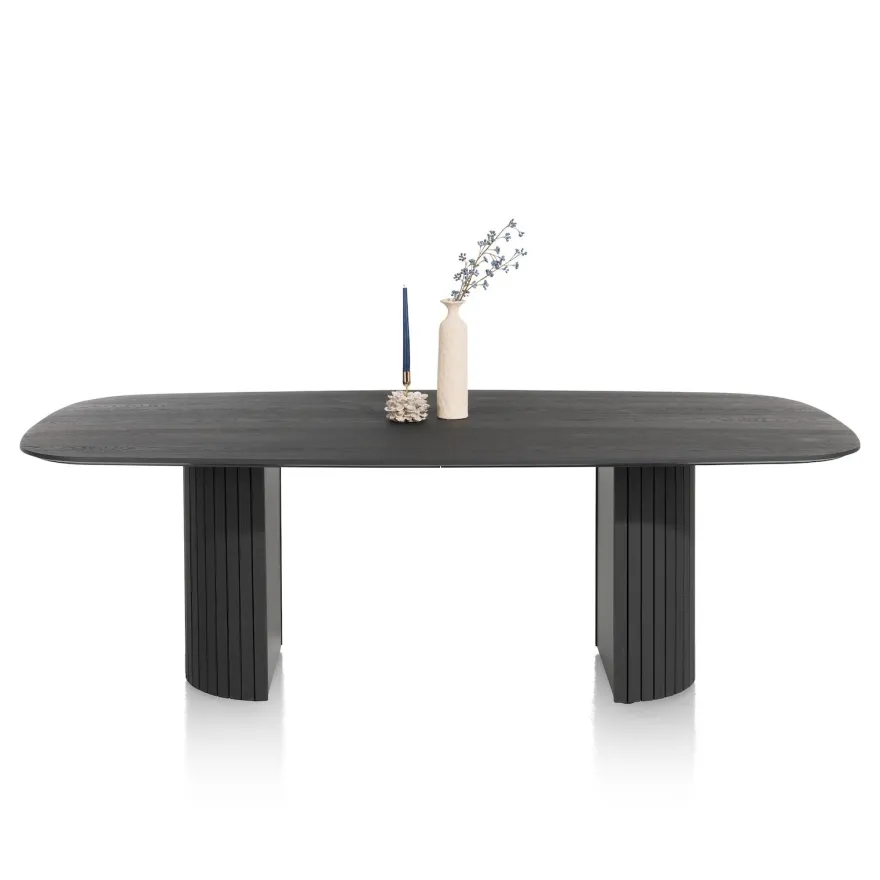 Henders en Hazel Pavie Castle Black Eettafel