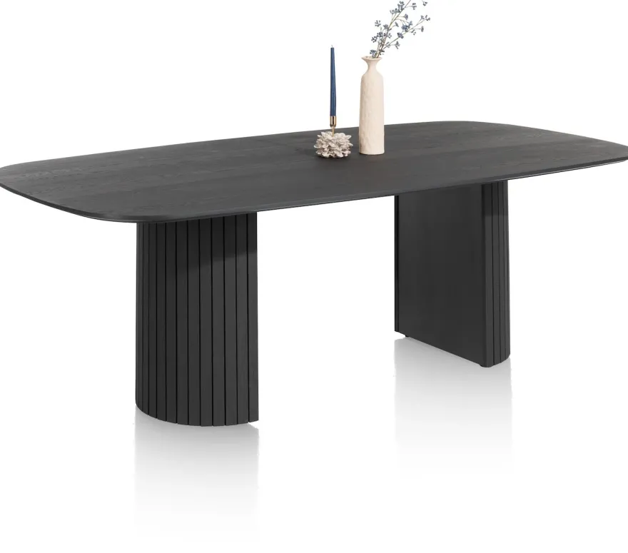 Henders en Hazel Pavie Castle Black Eettafel