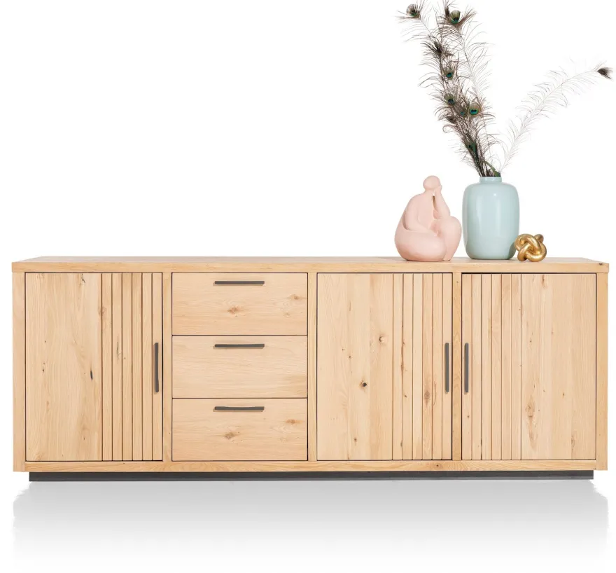 Henders en Hazel Pavie Dressoir