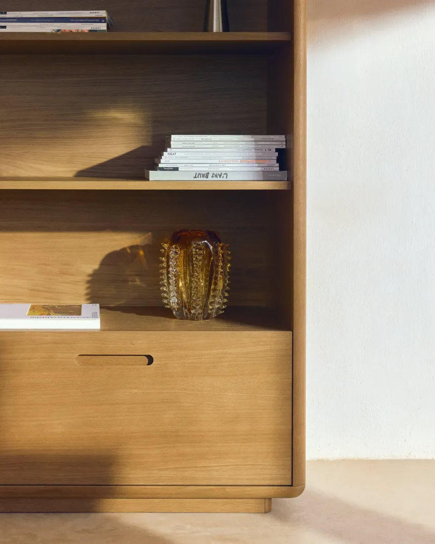 Kave Home Arelida Vitrinekast