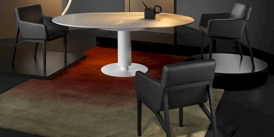 Leolux Columna Eettafel