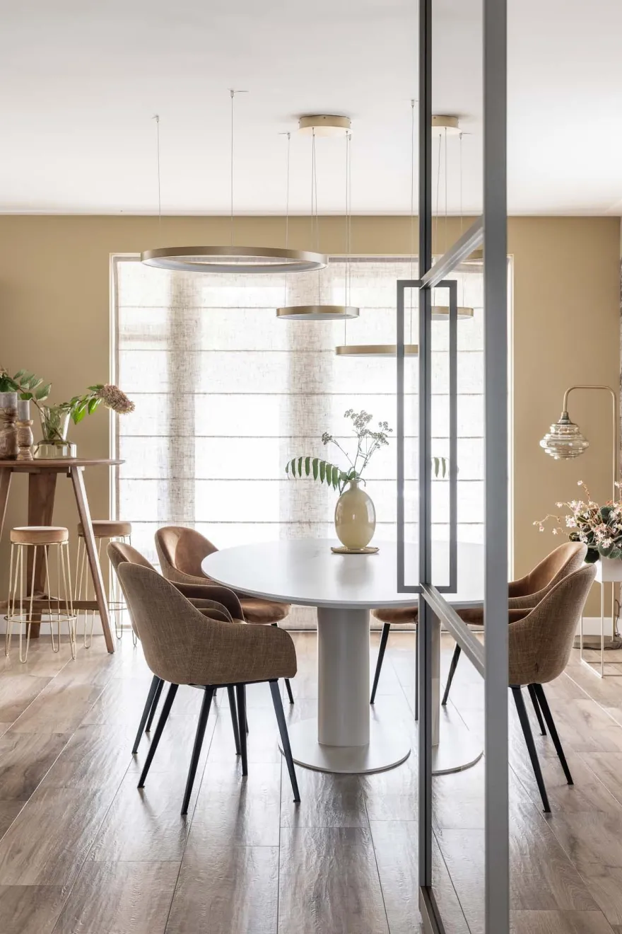 Metaform Orfis Eettafel