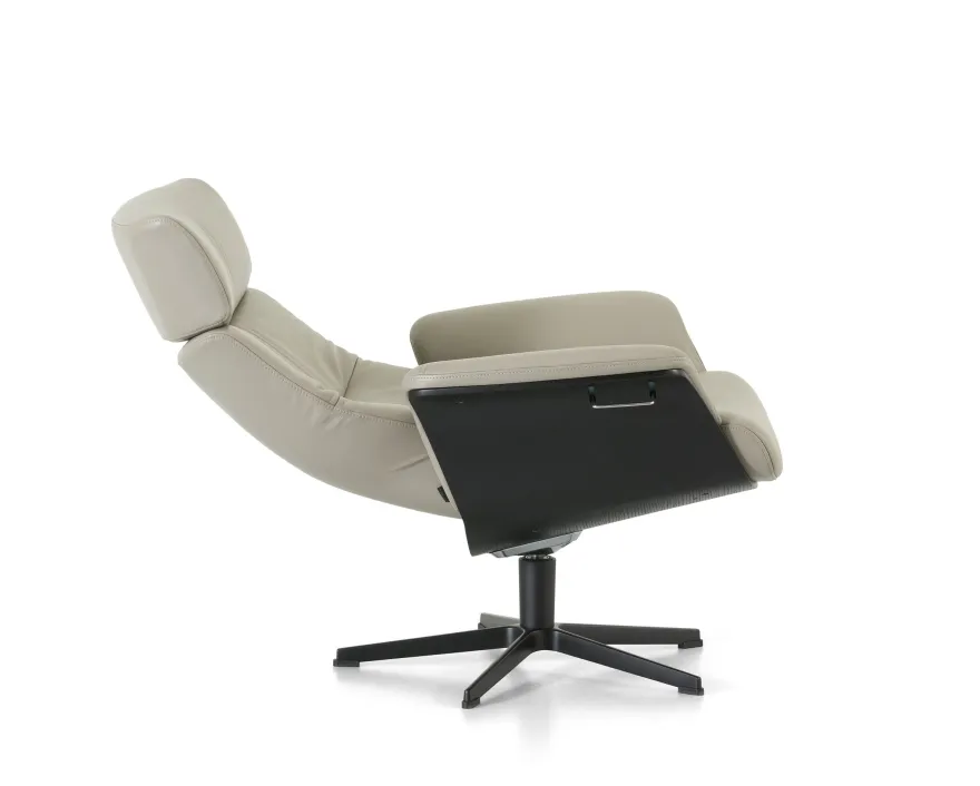 Montèl Luxor Relaxfauteuil + Hocker