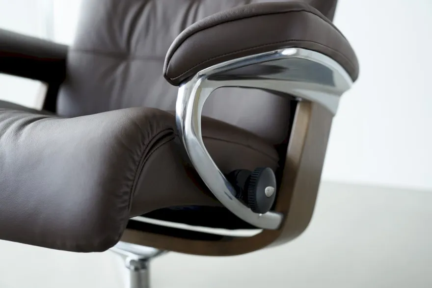 Stressless Erik M Relaxfauteuil + Hocker