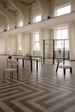 Studio HENK Oblique Eetkamerstoel
