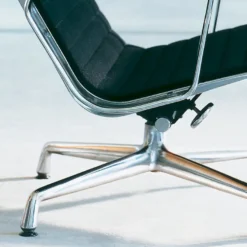 Vitra Eames EA 124 Fauteuil